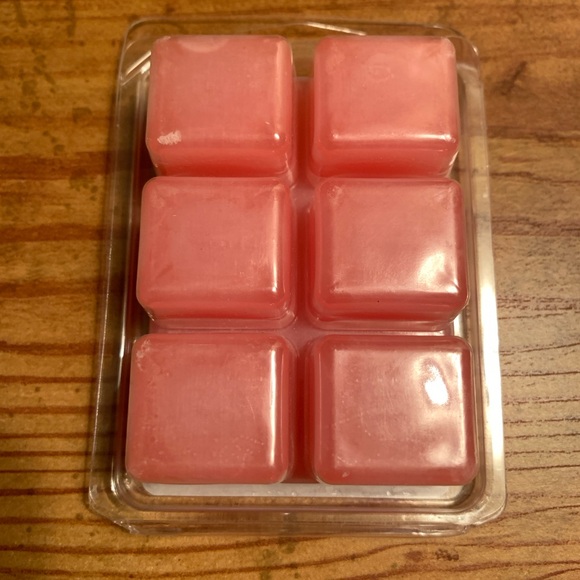 Rose Scented Wax Cubes - Picture 2 of 10